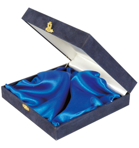 ETUI WELUROWE Z WNĘTRZEM ATŁASOWYM GRANATOWE 160x160x45