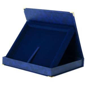 Etui w kolorze niebieskim  na deskę 200x150
